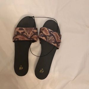 h and m slippers
